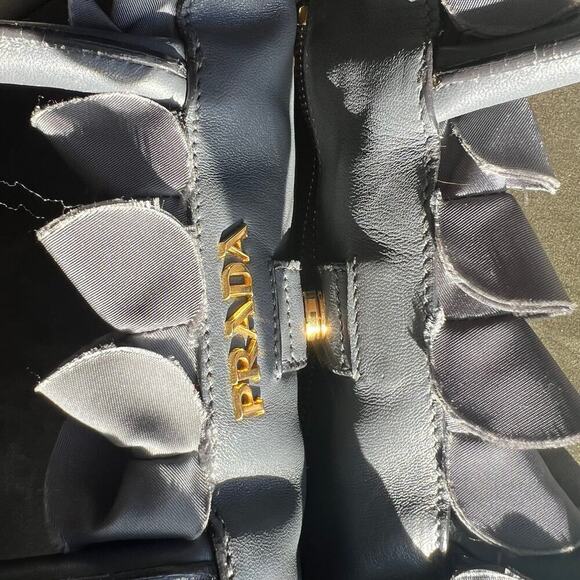 Rare PRADA Tessuto Ruffle Tote Bag Gray w/ Keychain Gold Hardware - Picture 11 of 13